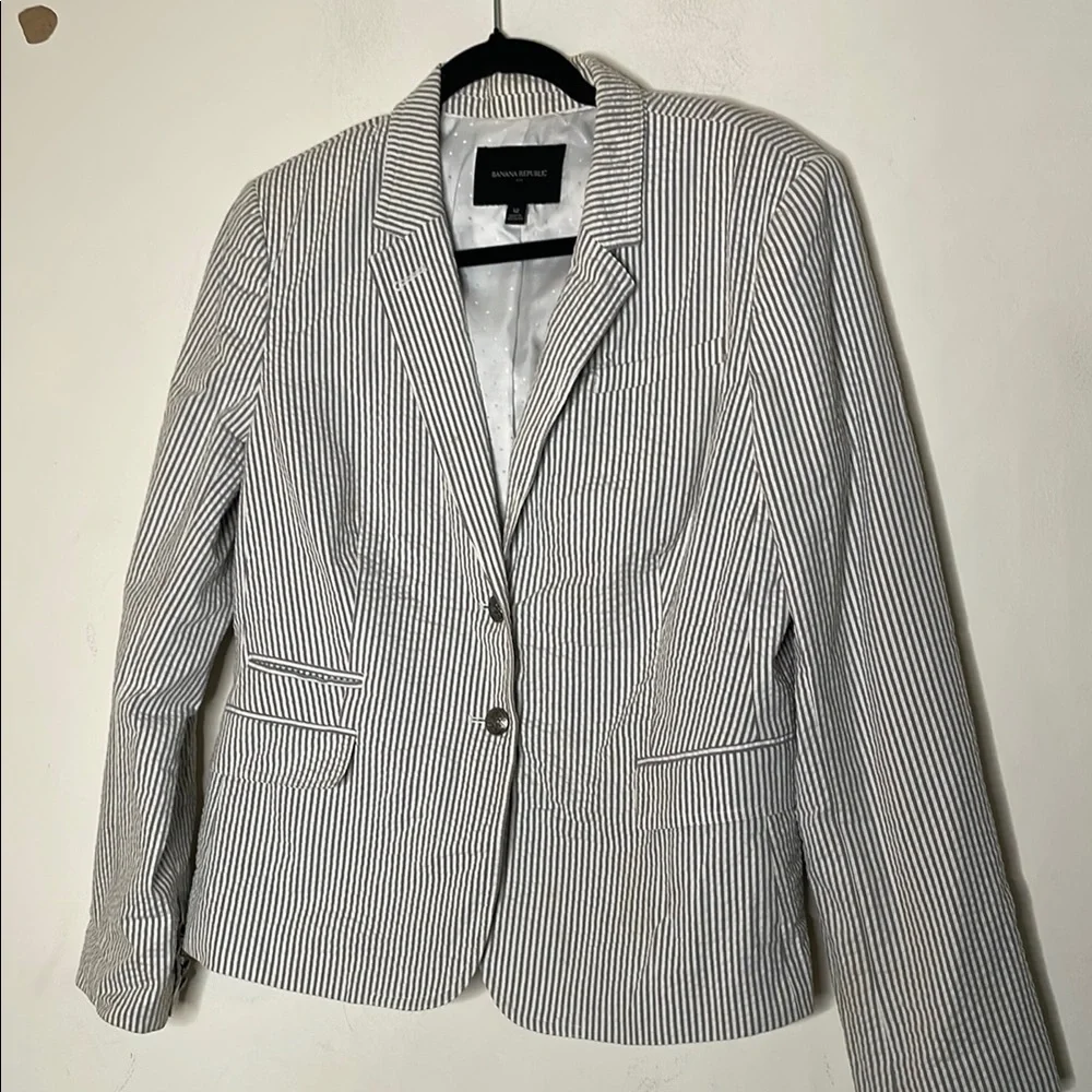 Banana Republic Black and White Blazer with Notched Lapels - Picture 1 of 4